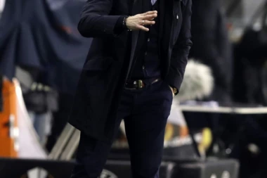 Uzunidis preuzeo AEK