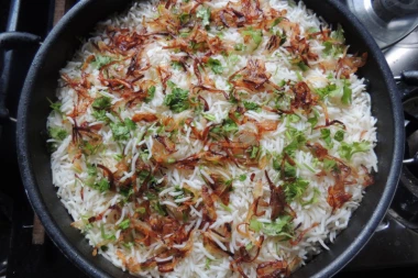 (RECEPT) Brz i zdrav obrok: Španska salata spremna za 20 minuta!