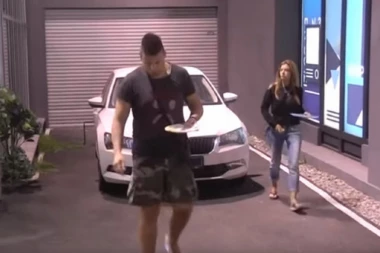 Isplivao snimak šta je Sloba pričao Kiji: BEBO, VOLIM TE!