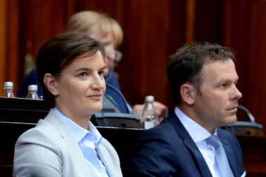 POMOĆ I ZA GRAĐANE I ZA PREDUZEĆA! Brnabić i Mali o novom paketu podrške! Evo koliko će ko dobiti!