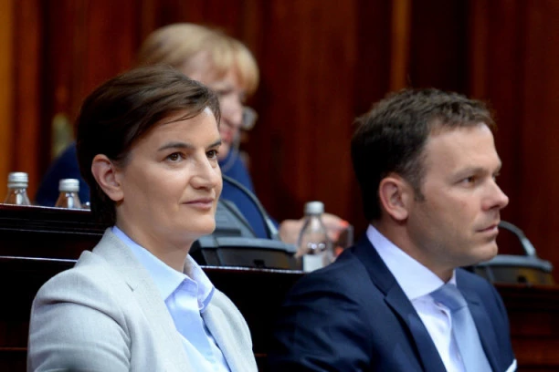 POMOĆ I ZA GRAĐANE I ZA PREDUZEĆA! Brnabić i Mali o novom paketu podrške! Evo koliko će ko dobiti!