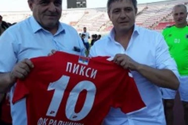 Piksi u poseti svom matičnom klubu: DECO, NIŠTA ZVEZDA I PARTIZAN, NAVIJAJTE SAMO ZA RADNIČKI!