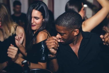 (FOTO) Senegalac iz Serije A potopio beogradski splav: BABAKAR LUMPOVAO NA SAVI!