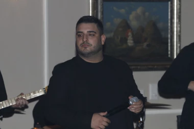 (FOTO) Nova devojka Darka Lazića ZGODNIJA OD ANE?!