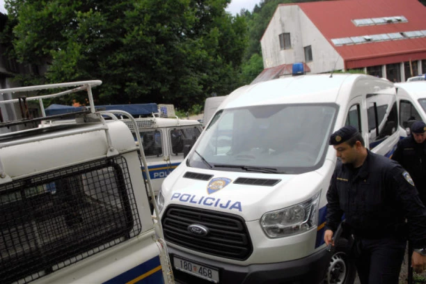 Hrvatska policija na nogama: Robijaš iz Srbije tražio da ga vode u bolnicu, pa pobegao bez traga