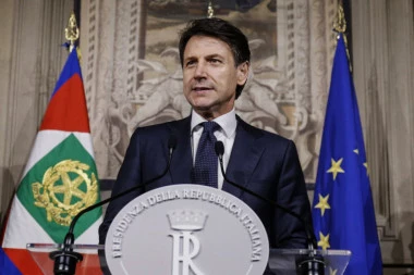 Italijanski premijer Konte upozorava Brisel: EU rizikuje propast, Putin nas ne ucenjuje