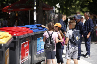 LEPO: Na ulicama Niša uskoro 300 kontejnera za reciklažu stakla!