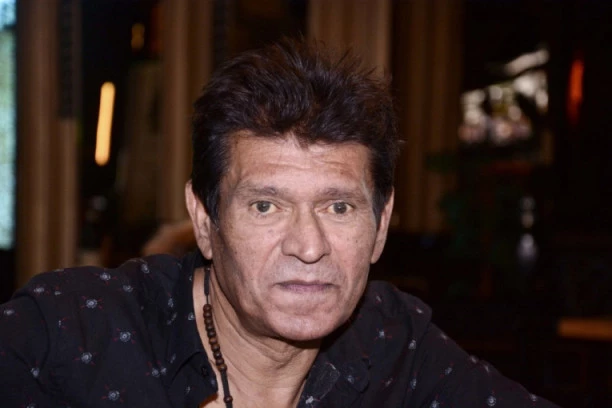 SINANU PORODICA GRADI MAUZOLEJ!  Radovi kasne zbog BOLESTI, pevačeva ćerka otkrila sve detalje..