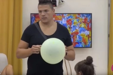 (VIDEO) Sloba poručio pevačici: NEKA DOĐE I UŽIVO KAŽE DA SAM JE MUVAO!