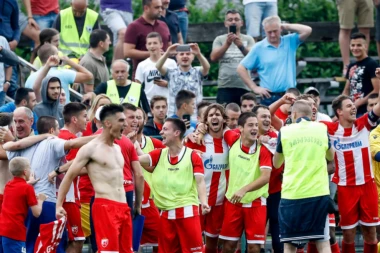 KAKAV DERBI! Spektakl posle tuče navijača: FENOMENALAN NAČIN DA SE OSVOJI TITULA!