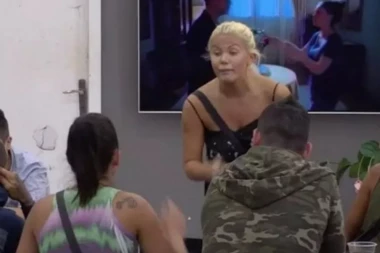 GOVEDO JEDNO BEZOBRAZNO: Žestoka svađa Sanje i Andrijane!