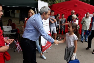 OVO SVAKO TREBA DA ZNA! Mladenović na takmičenju u prvoj pomoći!