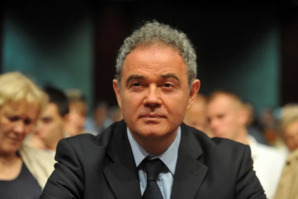 Čista izmišljotina! Demokrate tvrde da je Flekenštajn uz Lutovca, a evo šta je istina!