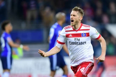 Kapa dole majstore: ODBIO 2,5 MILIONA EVRA DA BI IGRAO SA HAMBURGOM U DRUGOJ LIGI!