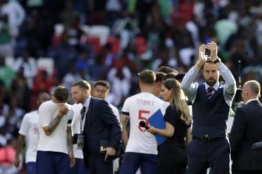 (VIDEO) "SUPERORLOVI" PALI NA VEMBLIJU: Engleska nadigrala Nigeriju