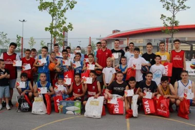 Zrenjaninci ponovo učili od Crvene zvezde