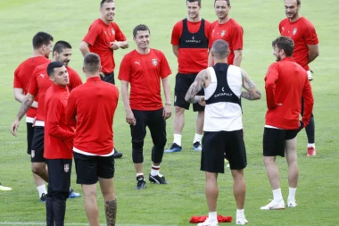 (VIDEO, FOTO) "ORLOVI" OŠTRE KANDŽE: Fudbaleri Srbije odradili trening u Austriji, Ilić i Stanković uz reprezentativce