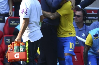 OGLASIO SE I TITE: Nejmar je čarobnjak!