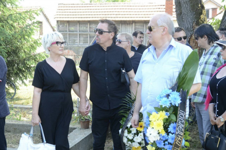 Dragan Kojić Keba sa suprugom Oljom