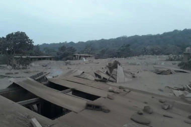 (VIDEO) OSTALI SAMO PEPEO I DIM! Pogledajte kako izgleda život posle smrtonosnog VULKANA!