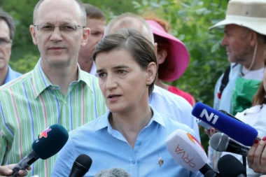 PREMIJERKA OTKRILA: Pet puta više učenika u IT odeljenjima nego lane