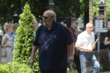 SVAKA REČ DALEKO ODJEKUJE! Legendarni glumac progovorio o Crnoj Gori:  Pomenuo NATO, pravoslavlje i OKUPACIJU!