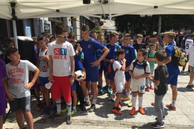 PIMP ZONA RADIJA S SE NASTAVLJA