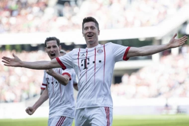 Levandovski preklinje upravu Bajerna da ga pusti da ide!