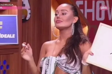 Ana PRIZNALA koliko puta se podvrgla estetskim operacijama, ZBOG NJENOG ODGOVORA NASTAO HAOS!