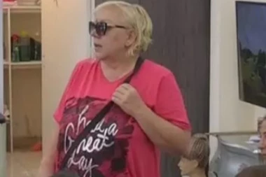 NIJE SE KUPALA POSLE S*KSA: Zorica Marković komentarisala Luninu higijenu!