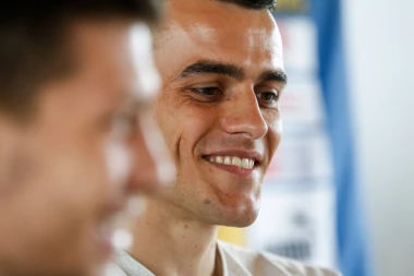 KRSTAJIĆ ZATVORIO TRENING ZA JAVNOST: Kostić i pomoćni trener pred novinarima