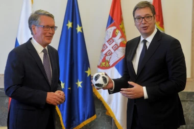 VUČIO DOBIO POKLON OD ČEPURINA: Srbija na SP u Rusiji kao na domaćem terenu!