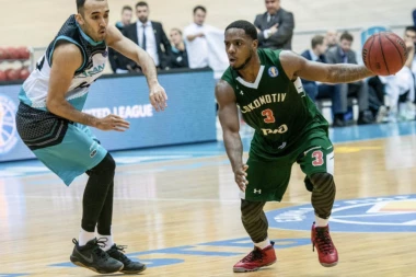 Plejmejker Lokomotive ponuđen Zvezdi