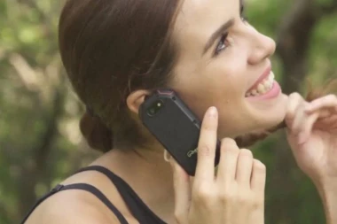 OVO JE NAJMANJI I NAJOTPORNIJI SMARTFON IKADA