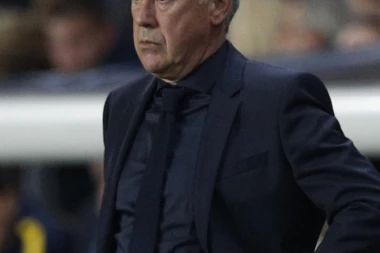 ANĆELOTI POSLE REMIJA: Zvezda će pristupiti kao Kjevo