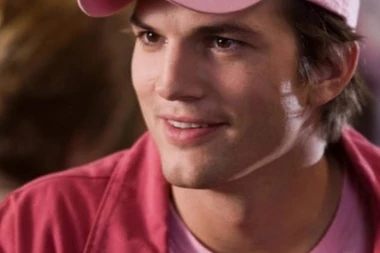 Ešton Kučer stalno nosi kačkete, a razlog za to će vas RASTUŽITI!