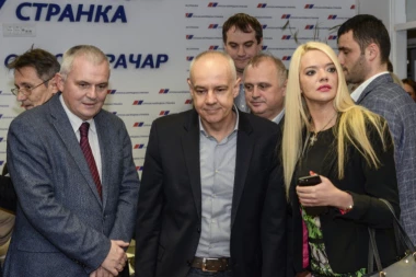 (FOTO) OVO SU LEPOTICE IZ GRADSKE SKUPŠTINE!