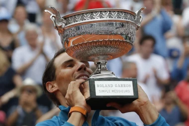 NADAL ŠOKIRAO FANOVE: Možda ne zaigram na Vimbldonu