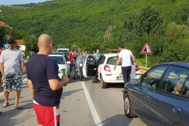 PLANIRAJU NOVE BLOKADE NA PUTEVIMA: Najavili novi haos zbog poskupljenja goriva