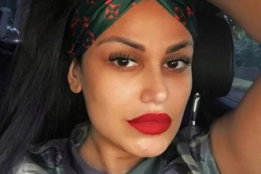 (FOTO) INDI OKRENULA LEĐA LUNI ĐOGANI?!