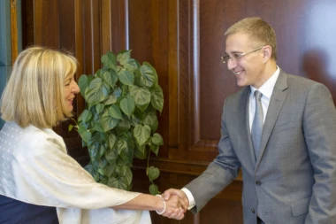 (FOTO) USPEŠNA SARADNJA: Nebojša Stefanović razgovarao sa Snežanom Malev