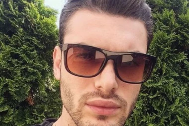 TOMA PROSI OD FANOVA: Pošaljite mi nov telefon i auto na moju adresu!