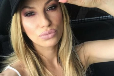 Želi da se podmladi!  Rada Manojlović se odlučila na drastičan korak: Ići će na OVU intervenciju!