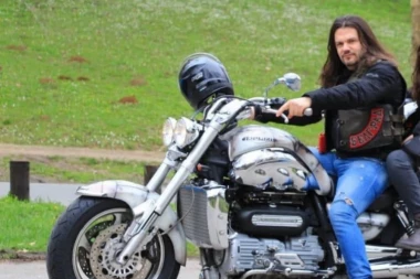 TVRDI DA JE BILO MALVERZACIJA: Aca Amadeus napustio NOĆNE VUKOVE!