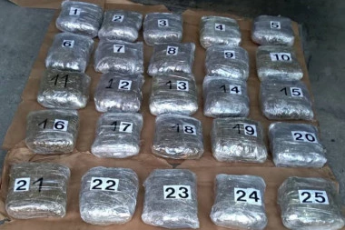 UHAPŠENI DILERI IZ BEOGRADA I ŠAPCA: Nađena marihuana u vrednosti od 2.000.000!