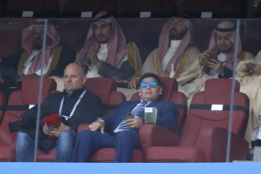Maradona tužan napušta Rusiju: OPET OSTADOSMO PRAZNIH ŠAKA!