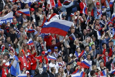 (VIDEO) I U MOSKVI JEČI - SRBIJA, RUSIJA!