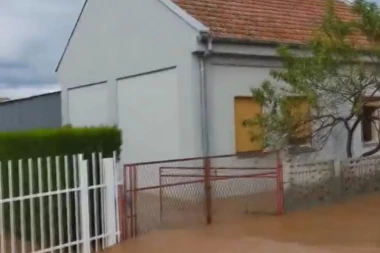 PAKAO U SRBIJI NE PRESTAJE: Ovo mesto je nestalo pod vodom, POČELA EVAKUACIJA LJUDI!