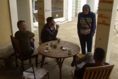 (VIDEO) EVO DOKAZA DA LUNA LAŽE: IPAK JE FLERTOVALA SA MARKOM!