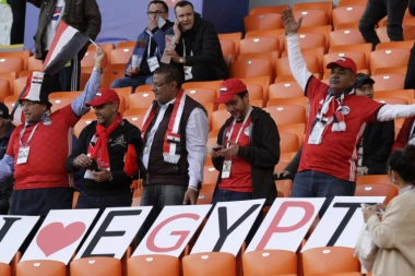 (FOTO) "Faraoni" u Rusiji: EGIPATSKI NAVIJAČI OBELEŽILI DRUGI DAN MUNDIJALA!